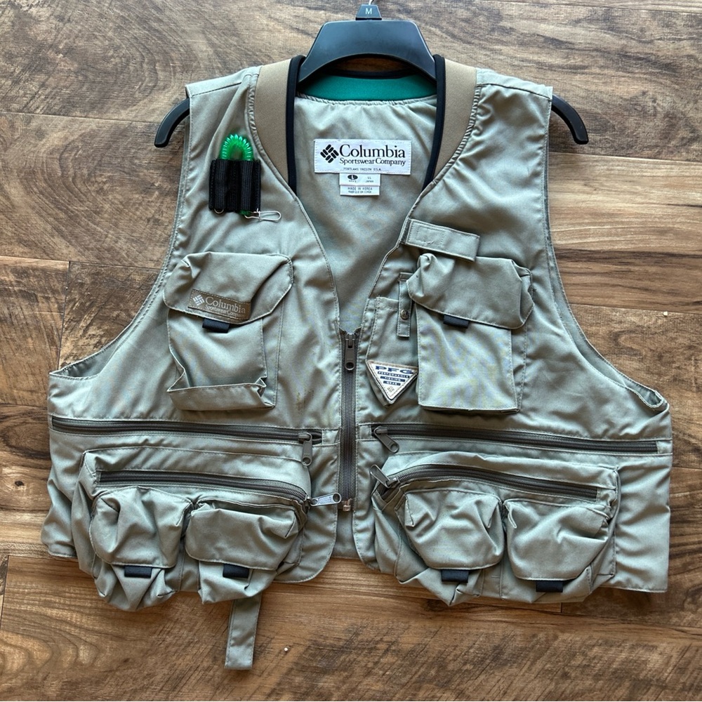Columbia Outdoor Vest in Olive Green